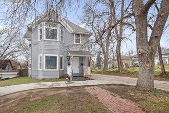 Building Photo - 1112 N 40th St