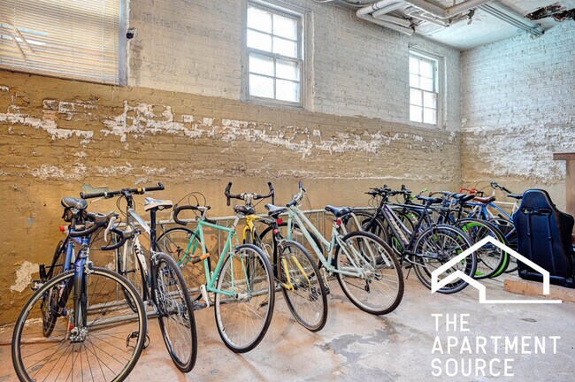 Foto del edificio - 4737 N Hermitage Ave