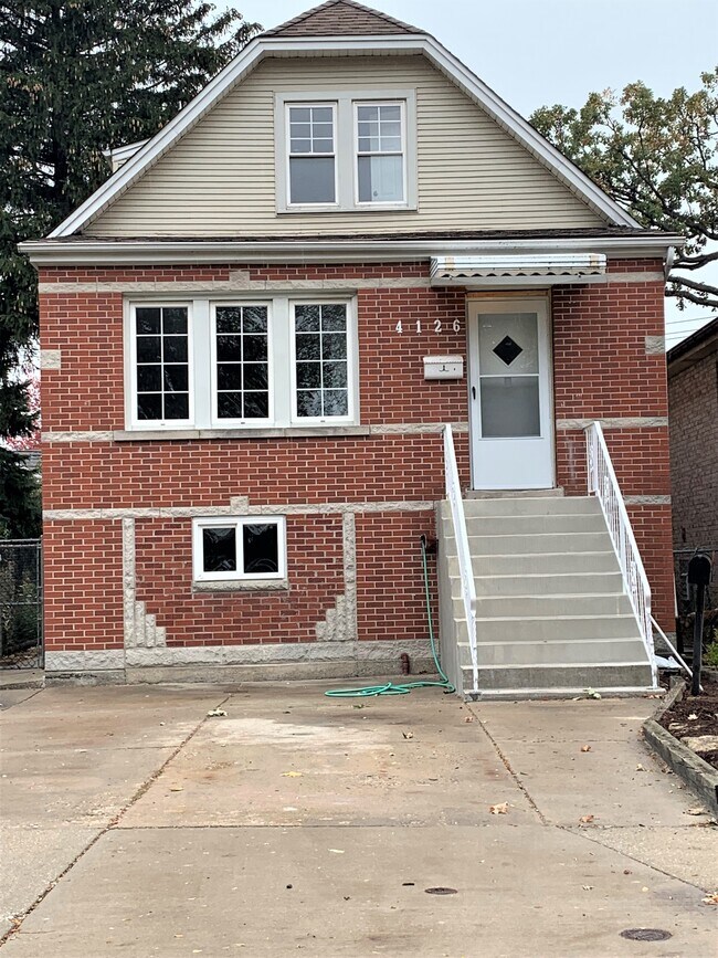 Building Photo - 4126 N Pioneer Ave