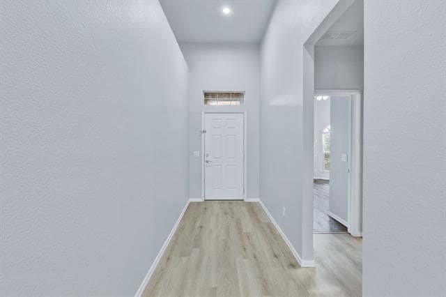 Building Photo - 2808 Cedar Ridge Ln