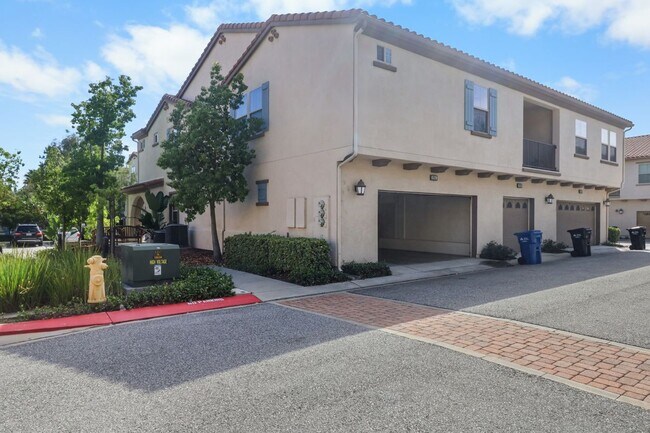 Foto del edificio - 974 N Sweetbriar Ln