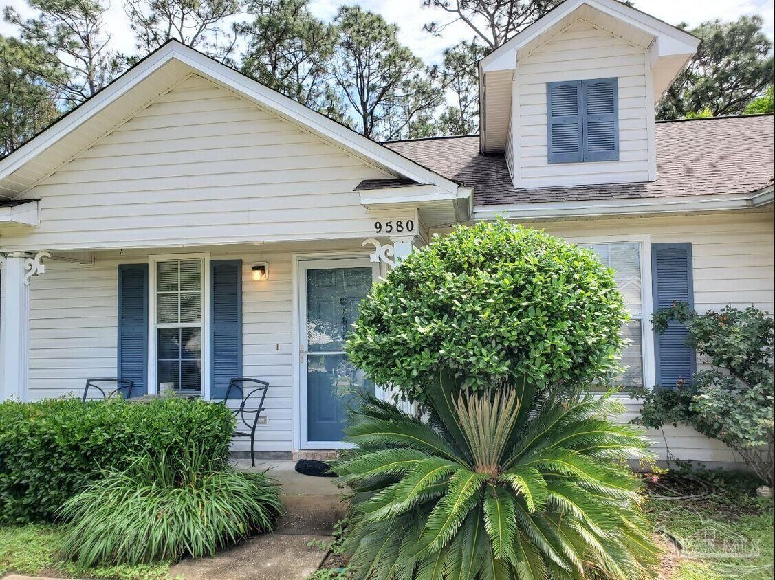 Primary Photo - 9580 Cobblebrook Dr