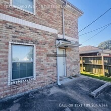 Building Photo - 107 Chicago Ave Building Photo - 107 Chicago Ave