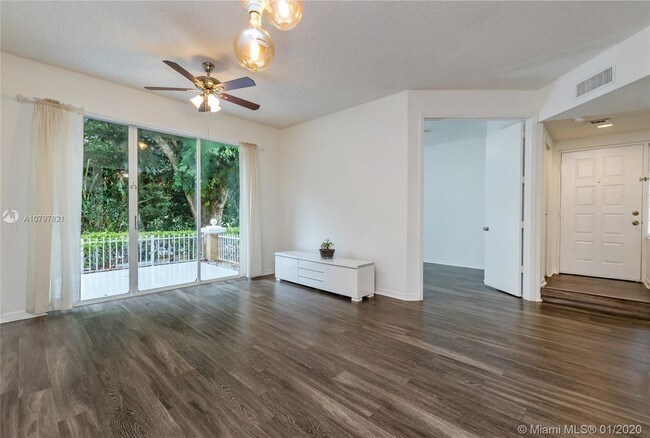 Building Photo - 9900 NW 44 terr  110 Doral Fl 33178