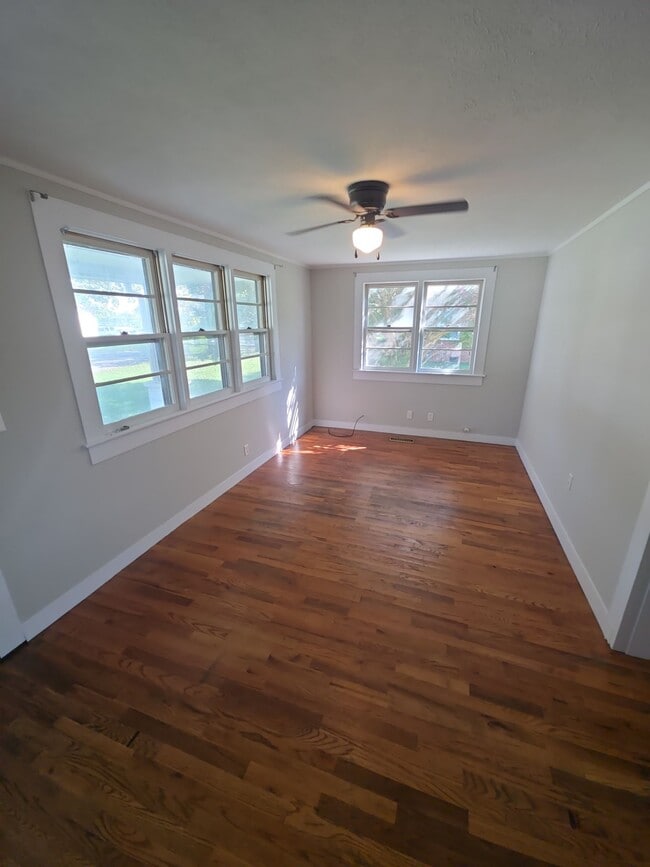 Building Photo - 428 Spruce Ave