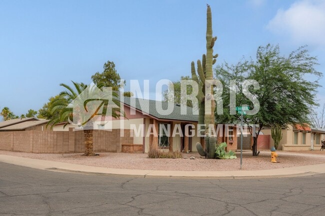 Building Photo - Beautiful Home in an Established Neighborh...