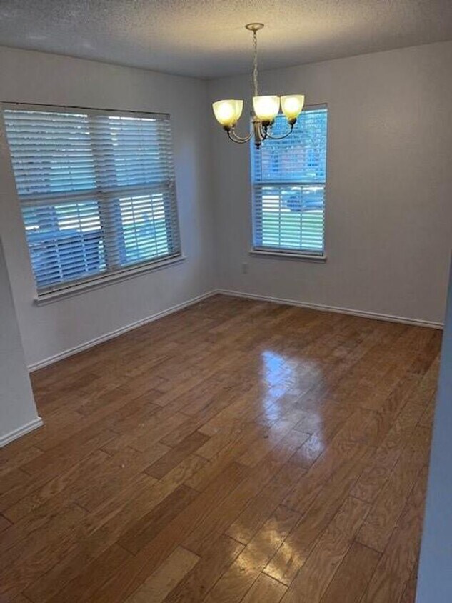 Primary Photo - Move in ready Arlington Home