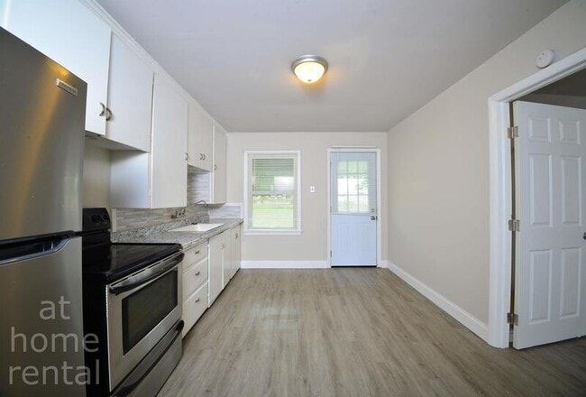 Building Photo - 4628 S 31st W Ave