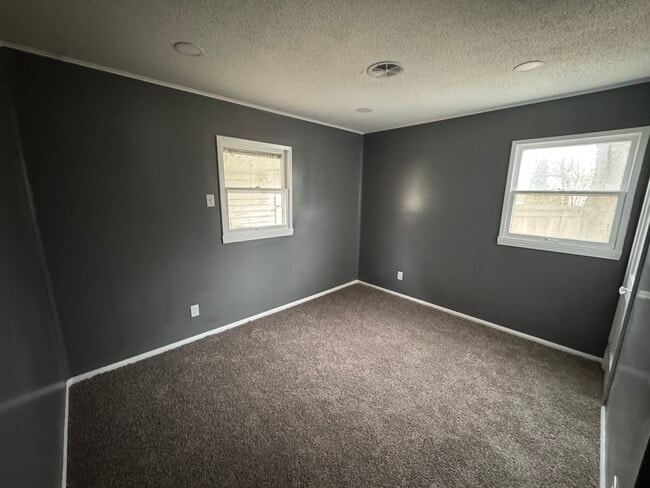 Foto del edificio - 681 S Farnham St