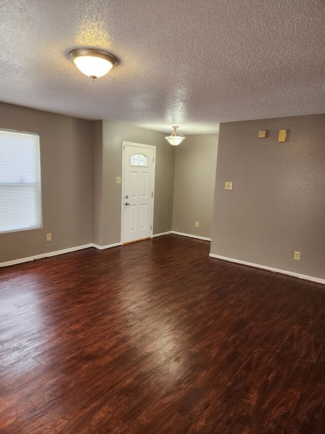 Photo - Great single family home!