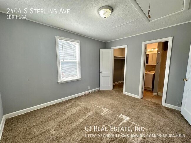 Building Photo - 2404 S Sterling Ave