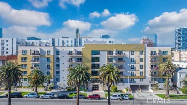 Building Photo - 2939 Leeward Ave