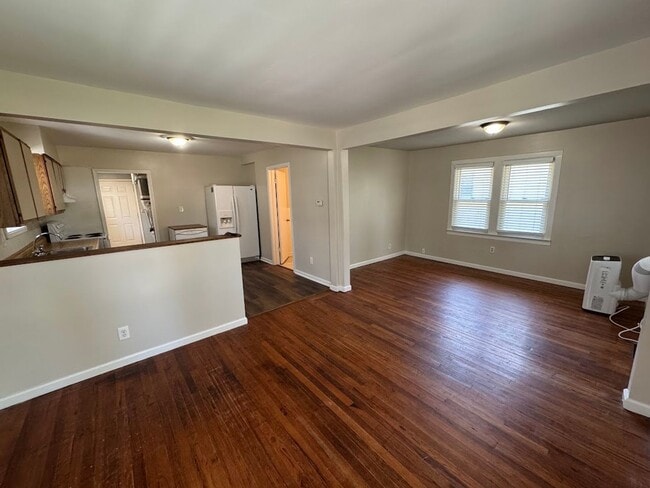 Foto del edificio - 3204 McDowell St