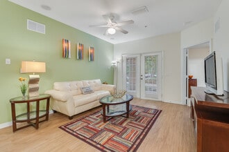Building Photo - Capital Walk Apartments
