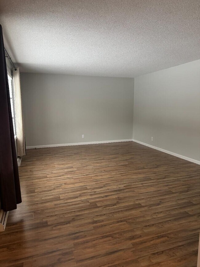 Foto del edificio - 1519 Trebor Rd