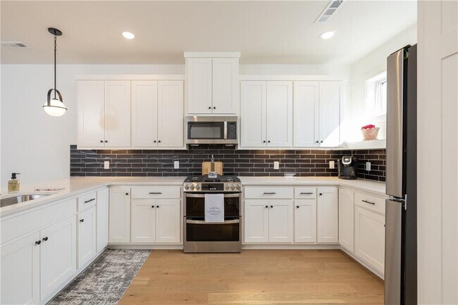 Foto del edificio - 205 W Lafayette St