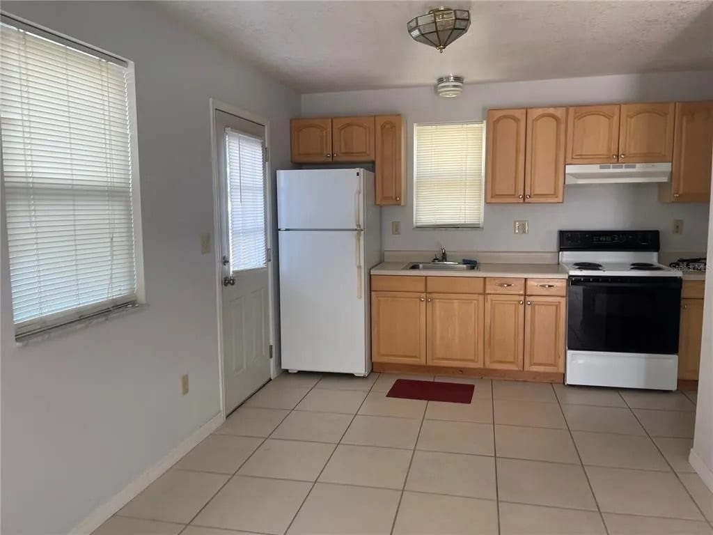 Building Photo - 73 2nd Ave