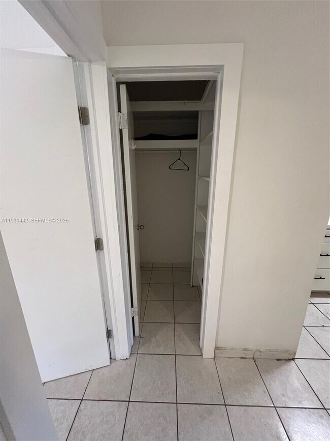 Foto del edificio - 1844 Taft St