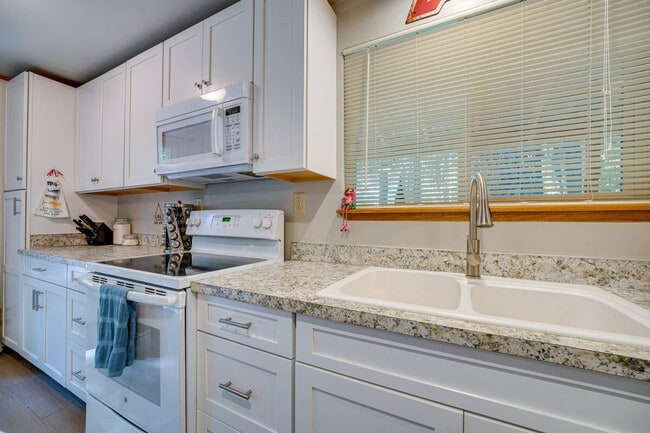 Foto del edificio - 22403 Shetland Rd