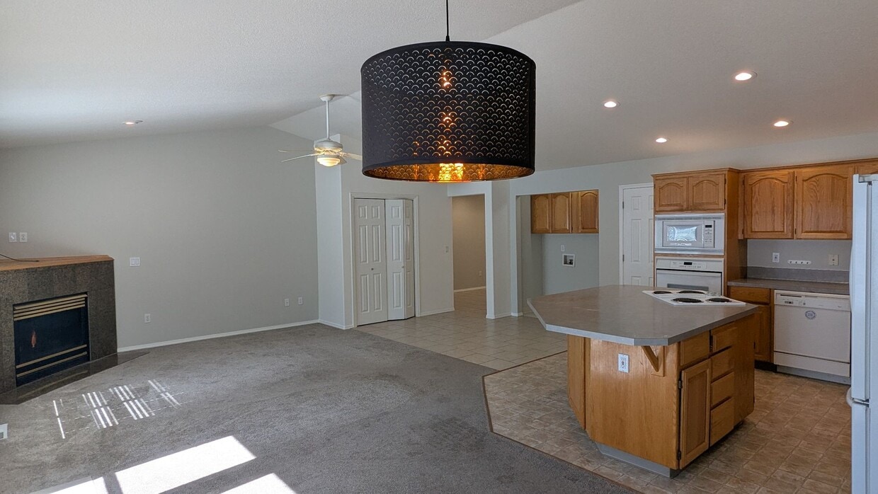 8419/8421 NE 56th Street - 8419/8421 NE 56th Street