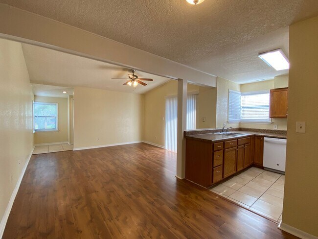 Building Photo - 2BD/2BA Condo in Winter Park!