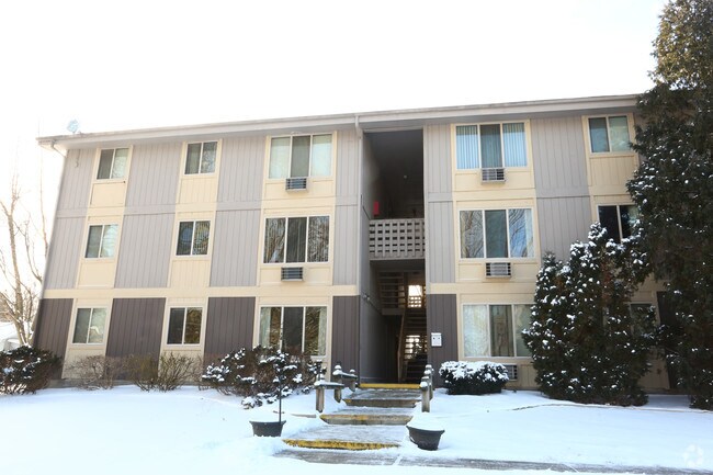 Sycamore Green Apartments - Sycamore Apartments