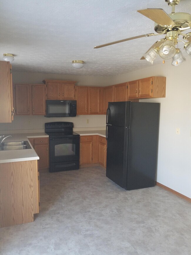 Foto del edificio - 7607 Stonebridge Golf Dr