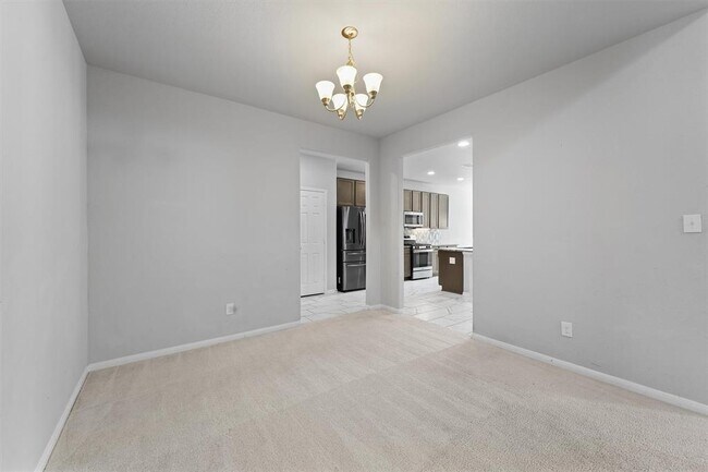 Building Photo - 5443 Grand View Dr