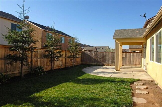 Building Photo - Great Harlan Ranch Home! Don't miss out! It won't last long!