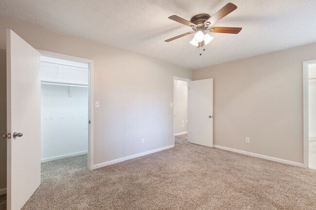 Photo - Spacious 3/2.5 Split Level w/ Large Bonus Room and Private Backyard! House