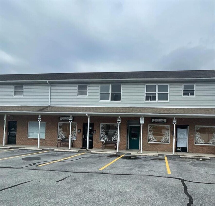 Primary Photo - 1 Bedroom Apt Available in Hellertown PA