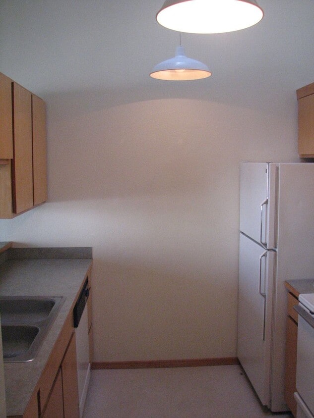 Building Photo - Abbott Street Rentals LLP, 3422/3424 Abbot...
