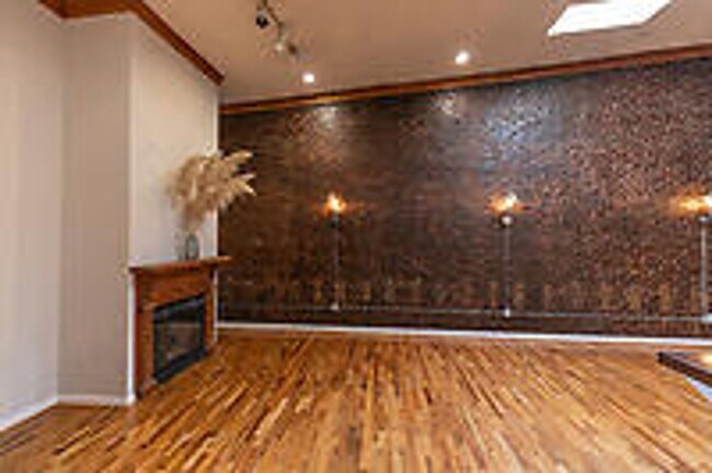 Foto del edificio - New Listing!