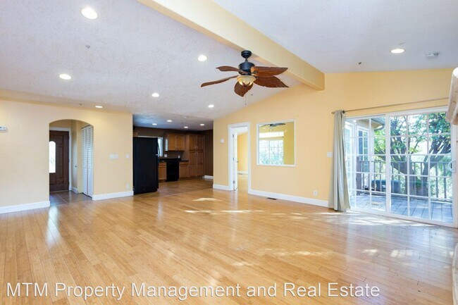 Building Photo - 3 br, 2 bath House - 19456 Elena Ln.