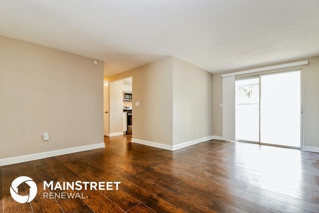 Building Photo - 4929 Amherst Ct