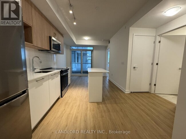 Photo du bâtiment - 500 Plains Rd E