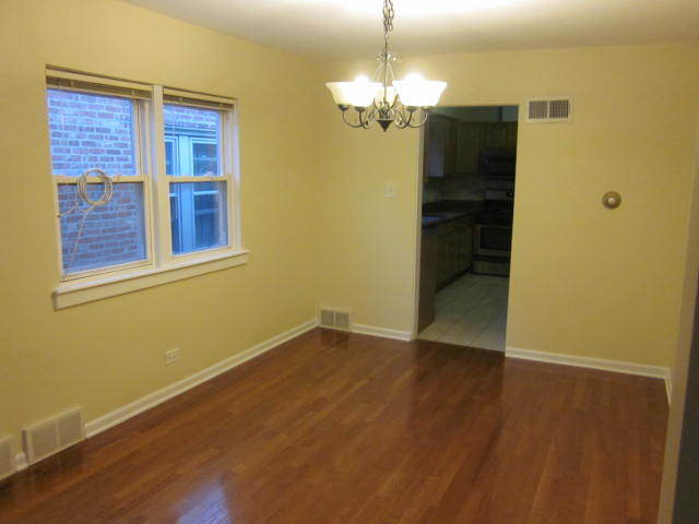 Foto del edificio - 5618 N St Louis Ave