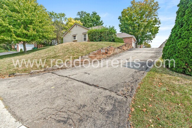 Foto del edificio - Beautiful 3-Bedroom, 2-Bath Home in Indian...