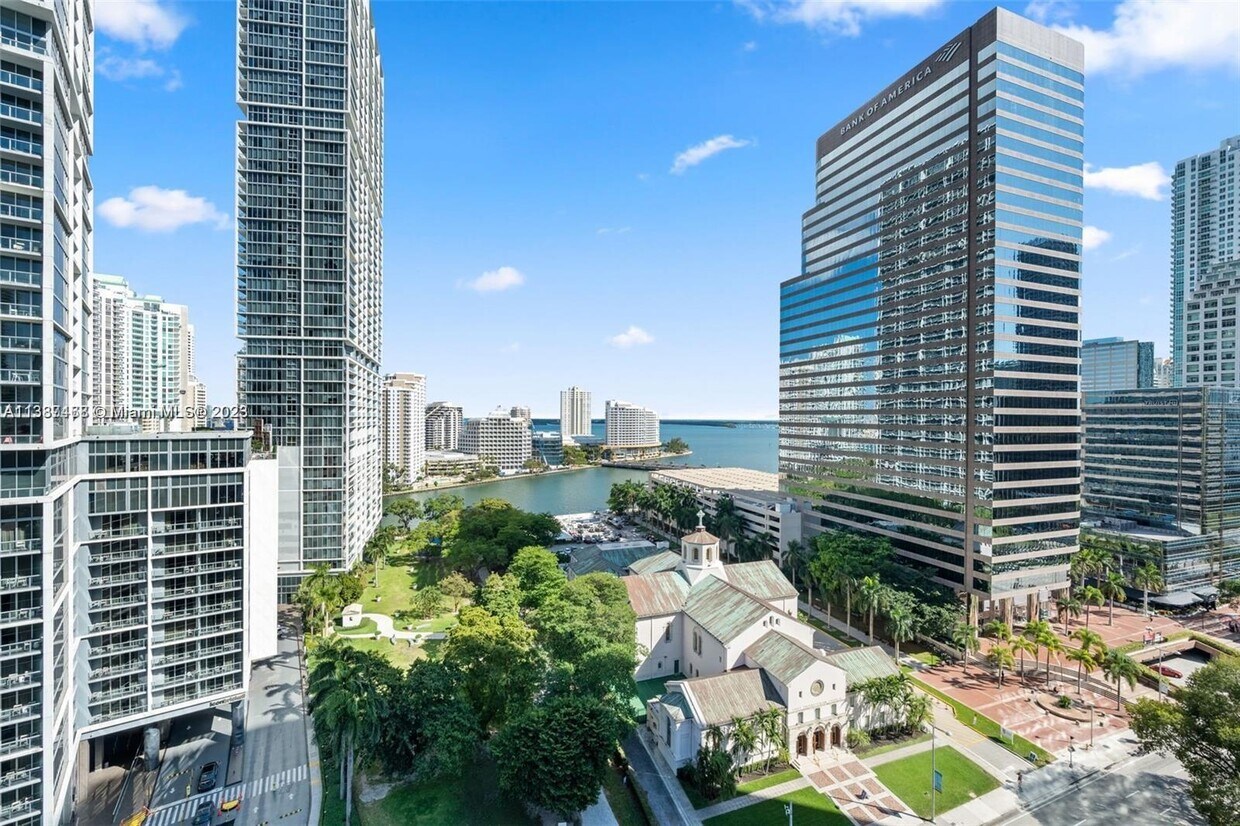 Primary Photo - 500 Brickell Ave