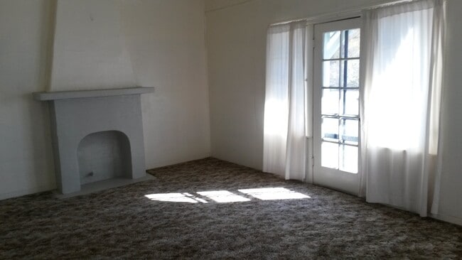 Building Photo - 301 W Alameda St