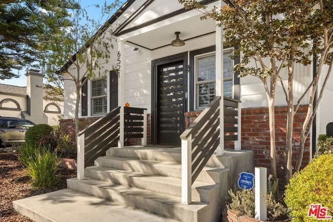 Photo - 6521 W 81st St House