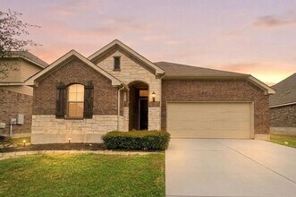 Building Photo - 1004 Hartman Dr