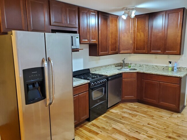 Building Photo - 1608 14th St NW
