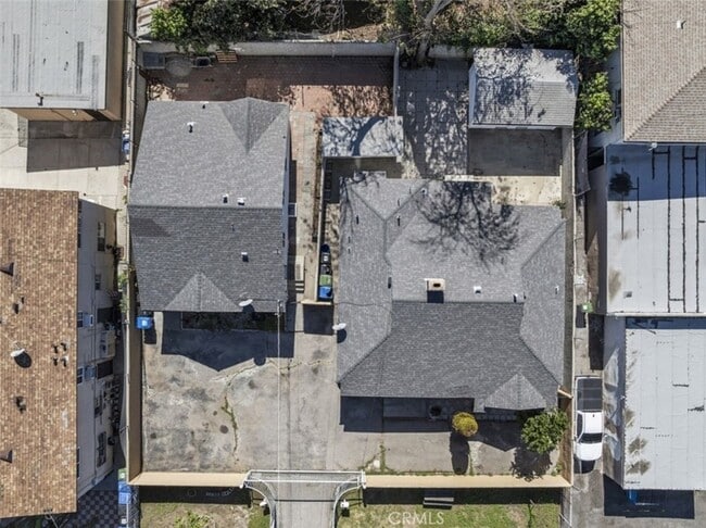 Building Photo - 14722 Strathern St