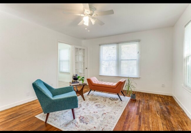 Building Photo - 2308 Aster Ave