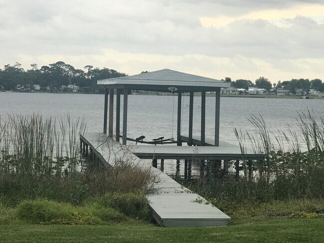 Building Photo - LakeFront Home with Dock in Haines City. L...