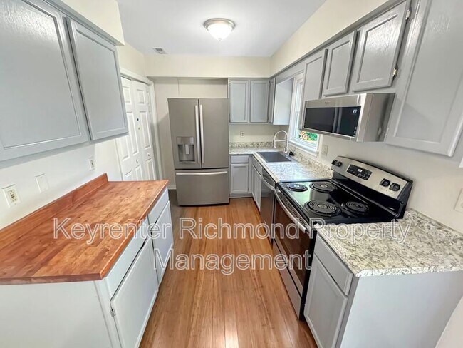 Foto del edificio - 2414 Irisdale Ave