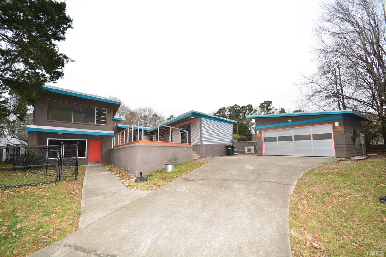 Primary Photo - 115 Ashworth Dr