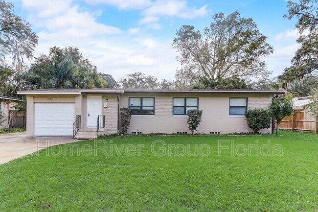 Building Photo - 5766 Dickson Rd