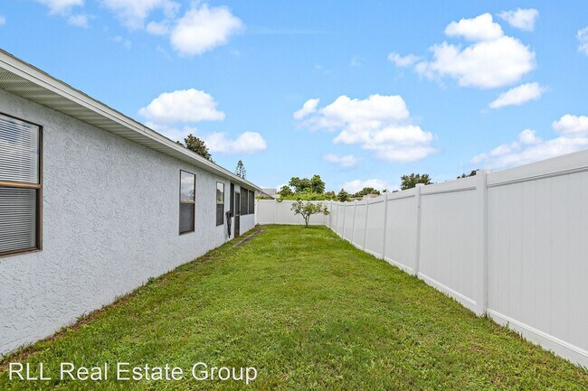 Foto del edificio - 3 br, 2 bath House - 809 Kara Cir